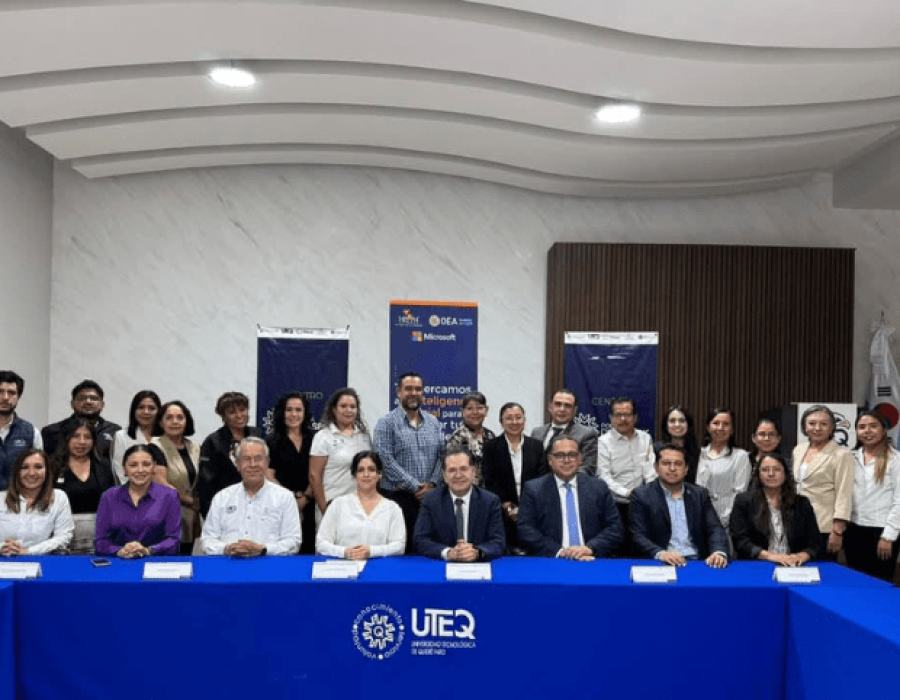 La UTEQ presentó el Proyecto POETA DigiSpark 2025 al nuevo rector 